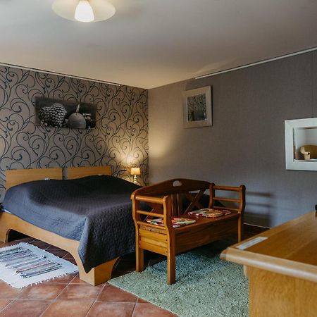 Apartment Familie Cortie Spitzzicken Bagian luar foto